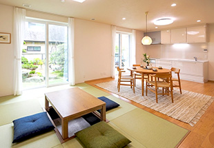 I様邸 #298 2階建＋小屋裏収納（延床42坪）